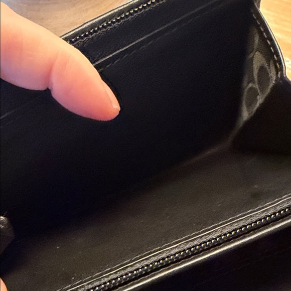 Coach Black Leather Tri-Fold Wallet - Picture 4 of 5